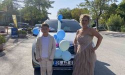Çalışır durumdaki sünnet aracını farklılık olsun diye çekici ile taşıdılar