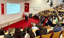 DPÜ’de Akademik yılın ilk dersi: "Filistin Türkiye’nin Neyi Olur?"
