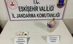 Jandarma Eskişehir’e uyuşturucu getiren 2 şüpheliyi yakaladı