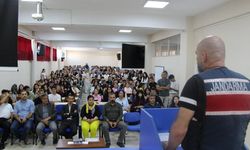 Kütahya’da jandarmadan öğrencilere siber güvenlik eğitimi