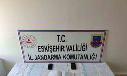 Vatandaşlara zorla senet imzalatarak borçlandıran şahıslar jandarma tarafından yakalandı