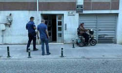 Daireden yayılan ağır koku ekipleri harekete geçirdi