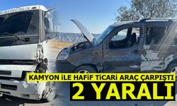 amyon ile Hafif Ticari Araç Çarpıştı 2 Yaralı