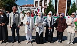 AK Parti Kütahya İl Kadın Kolları Başkanlığı’ndan Gazze için sessiz çığlık zinciri