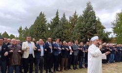 Duanın ardından yağan yağmur, katılımcılarda büyük sevinç oluşturdu