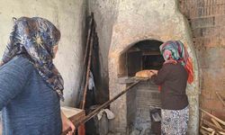 Gazze’ye destek için kadınlar ekmek fırınının başına geçti