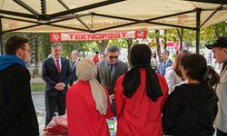 Rektör Kaplancıklı'dan stant ziyareti