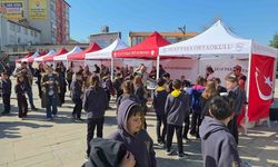 Gazze için hayır çarşısı oluşturdular