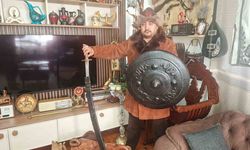 İşçi emeklisi eski antika eşyalarla evinde küçük bir müze kurdu