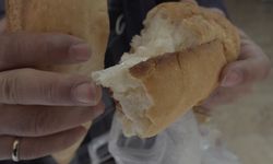 Yetkililer içinden poşet çıkan ekmeği üreten fırınla ilgili harekete geçti