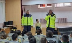 Gölpazarı Jandarma Komutanlığı’ndan Öğrencilere Trafik Güvenliği Eğitimi