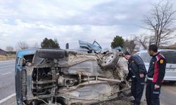 Biri Fiat Tofaş iki otomobilin çarpıştığı kazada 4 kişi yaralandı