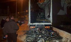 Bisiklet yüklü kamyonda çıkan yangının sebebi araştırılıyor