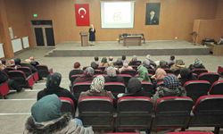 Hisarcık'ta 'Sağlıklı Ailede Roller ve İlişkiler' başlıklı konferans