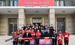 TEKNOFEST’te derece elde eden öğrenciler Vali Aksoy’u ziyaret etti