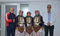 Bilecik’te 45 yıldır halk oyunu öğretiyor