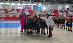 Bilecik’te küçük erkekler voleybol müsabakaları tamamlandı