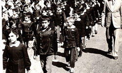 1952 yılında okul müdüresine veda