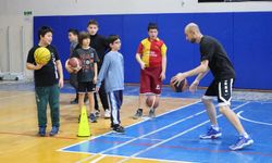 Bilecik’te basketbol antrenmanları hız kesmeden sürüyor