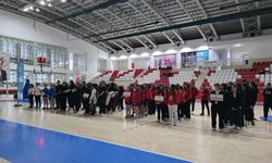 Bilecik’te Gençler A Basketbol Grup Müsabakaları Başladı