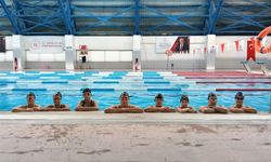BİLECİK’TE YÜZMEYE İLGİ ARTIYOR