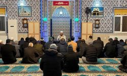 Fatih Camii’nde Sabah Namazı Buluşması