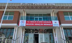 Genç­le­ri­ ha­ya­ta ha­zır­lı­yor