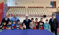 SÖĞÜT SPOR SALONU’NDA SPORCULARLA BULUŞTU