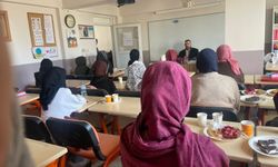 Gençlere Yönelik Kur’an Kursunu Ziyaret Etti