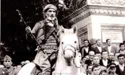 Söğüt’te Tören: At Üstünde Bir Yörük