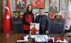 Türkiye Üçüncüsü Ecem Uygun’dan İl Müdürü Demir’e Ziyaret