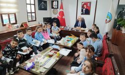 Başkan Torun’a Minik Baskın: Soru yağmuruna tuttular!