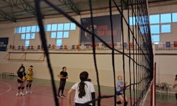 Bilecik’te Voleybol Antrenmanları Devam Ediyor