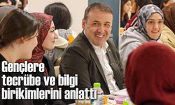 Gençlere tecrübe ve bilgi birikimlerini anlattı