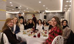 Öğretmenler Ramazan İftarında Bir Araya Geldi