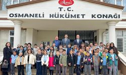 Osmaneli’nde Minik Öğrencilerden Kaymakamlığa Ziyaret
