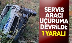 Servis aracı uçuruma devrildi: 1 yaralı