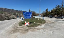 Bozüyük-Tavşanlı Yolunda Yönlendirme Levhaları Yenilendi