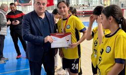 Hentbolda Yarı Final Heyecanı Sona Erdi: Finallerin Yolcuları Belli Oldu