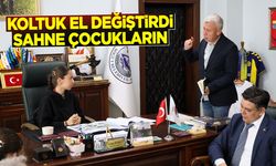 Koltuk El Değiştirdi: Sahne Çocukların
