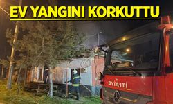 Ev yangını korkuttu