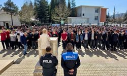 Bozüyük’te Öğrencilere Güvenlik ve Sosyal Medya Farkındalığı Eğitimi