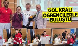 Gol Kralı Öğrencilerle Buluştu
