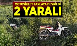 Motosiklet Tarlaya Devrildi: 2 Yaralı