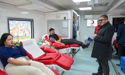 Rektör Kaplancıklı’dan Kızılay ve Emniyet stantlarına ziyaret