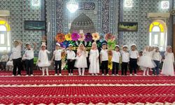 4-6 Yaş Kur’an Kursu Öğrencilerinden Mezuniyet Coşkusu