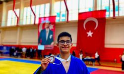 Bilecikli Ahmet Altınay Türkiye Üçüncüsü Oldu