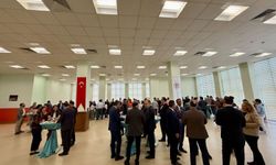 Üniversitede gelenek devam etti