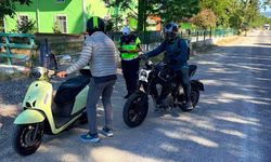 Jandarmadan Motosiklet Sürücülerine Güvenli Sürüş Uyarısı