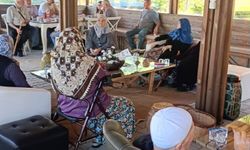 Huzurevi Sakinleri Lavanta Bahçesi’nde Keyifli Bir Gün Geçirdi